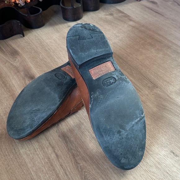 Allen Edmonds Nomad Brown Leather Loafers: lightform™ insoles main image 10